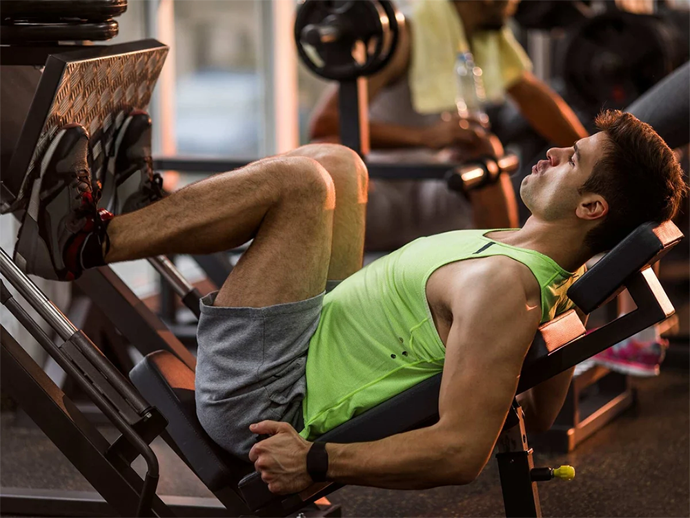 Leg Curl vs Leg Press: Co je lepší pro trénink nohou?