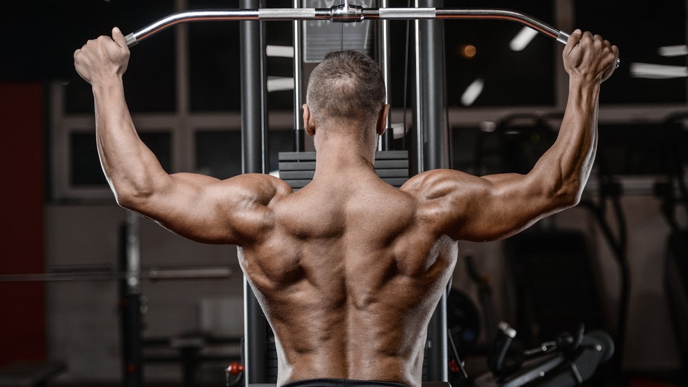 Jak používat stroj Lat Pulldown a Low Row