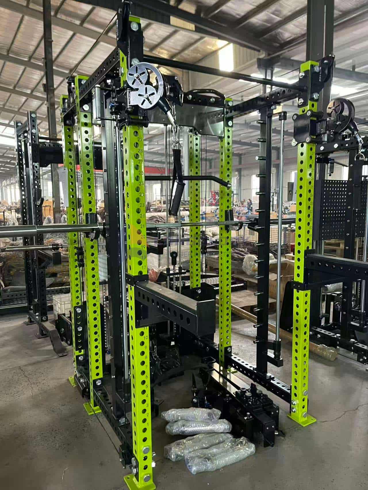 Multifunkční trenažér Smith Squat Rack